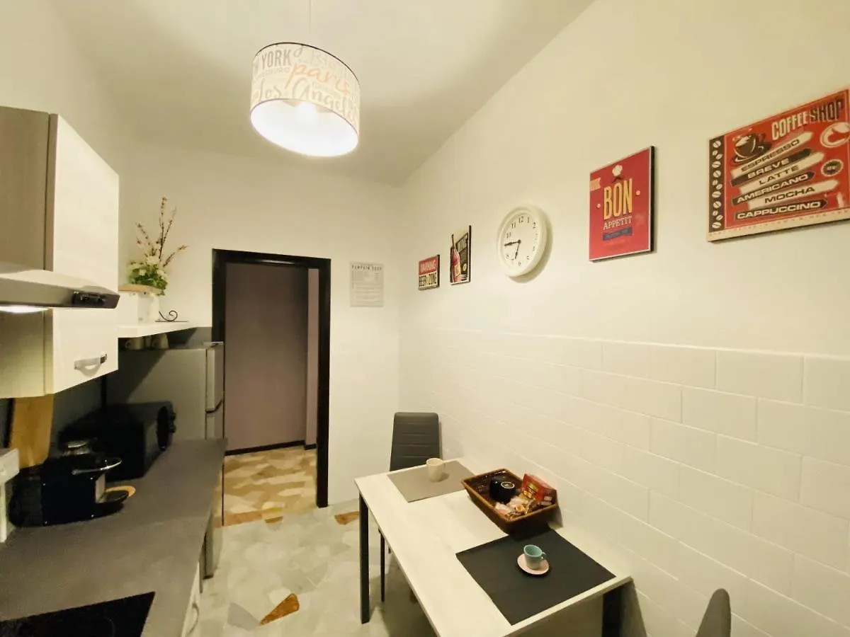 Milano Relax Room Brugherio Guest house