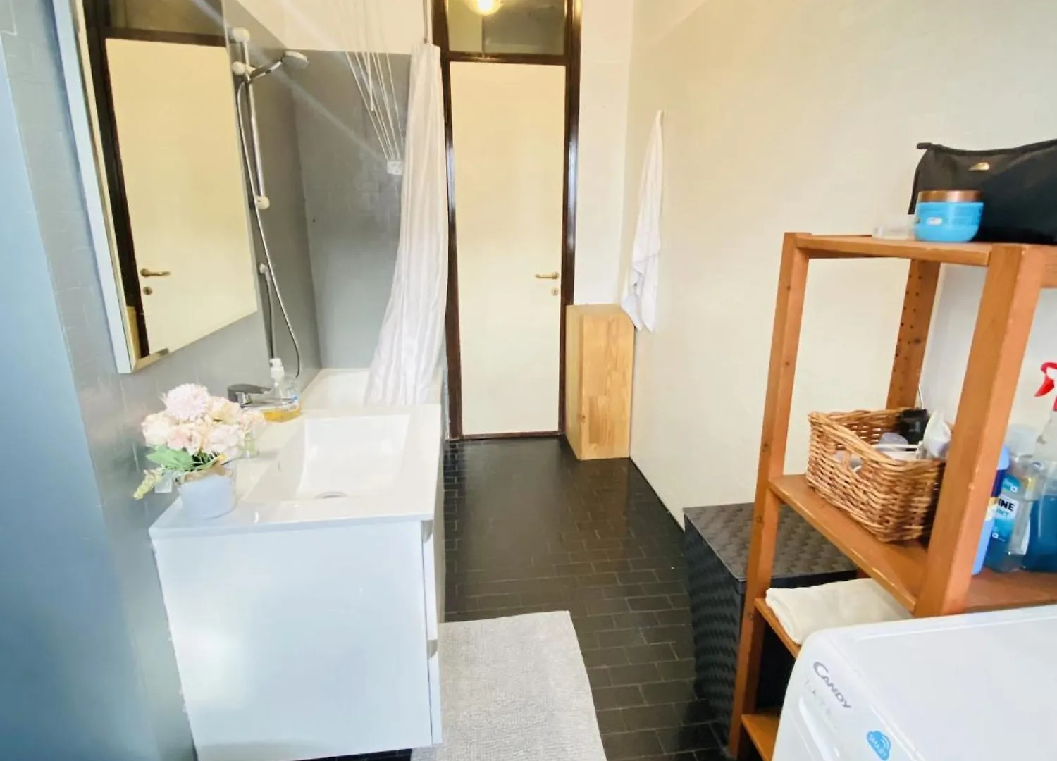 Milano Relax Room Brugherio Italy